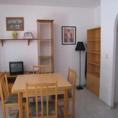 Isla Grosa Otel 2*